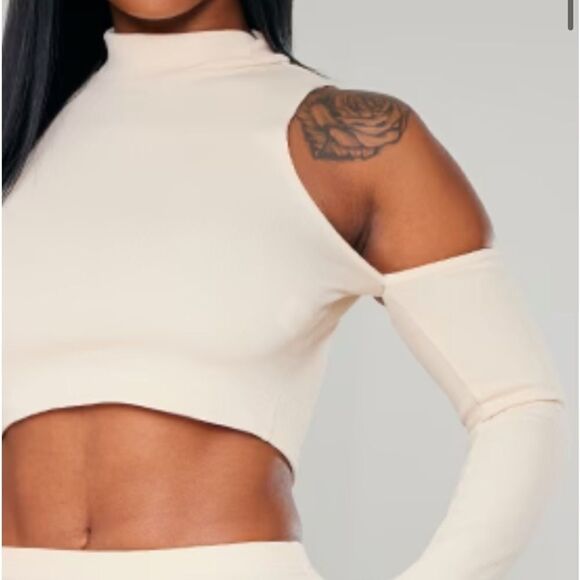 PrettyLittleThing Shape Stone Rib High Neck Bardot Sleeve Crop Top Tan 10 NWT - Picture 1 of 7